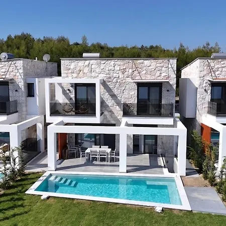 Lithos Infinity I, By Halkidiki *